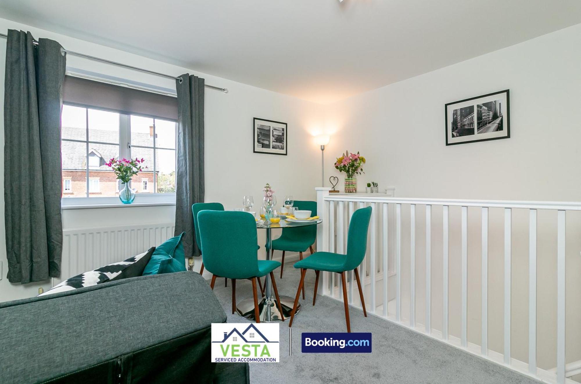 Three Bedroom Apartment By Vesta Serviced Accommodation & Short Lets Hatfield With Free Parking Kültér fotó