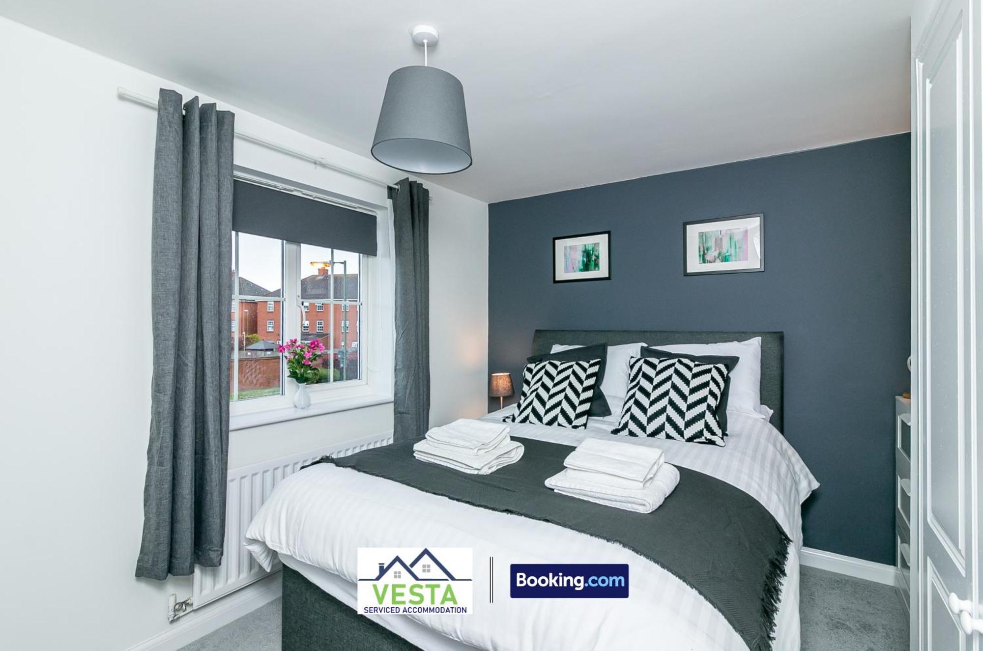 Three Bedroom Apartment By Vesta Serviced Accommodation & Short Lets Hatfield With Free Parking Kültér fotó