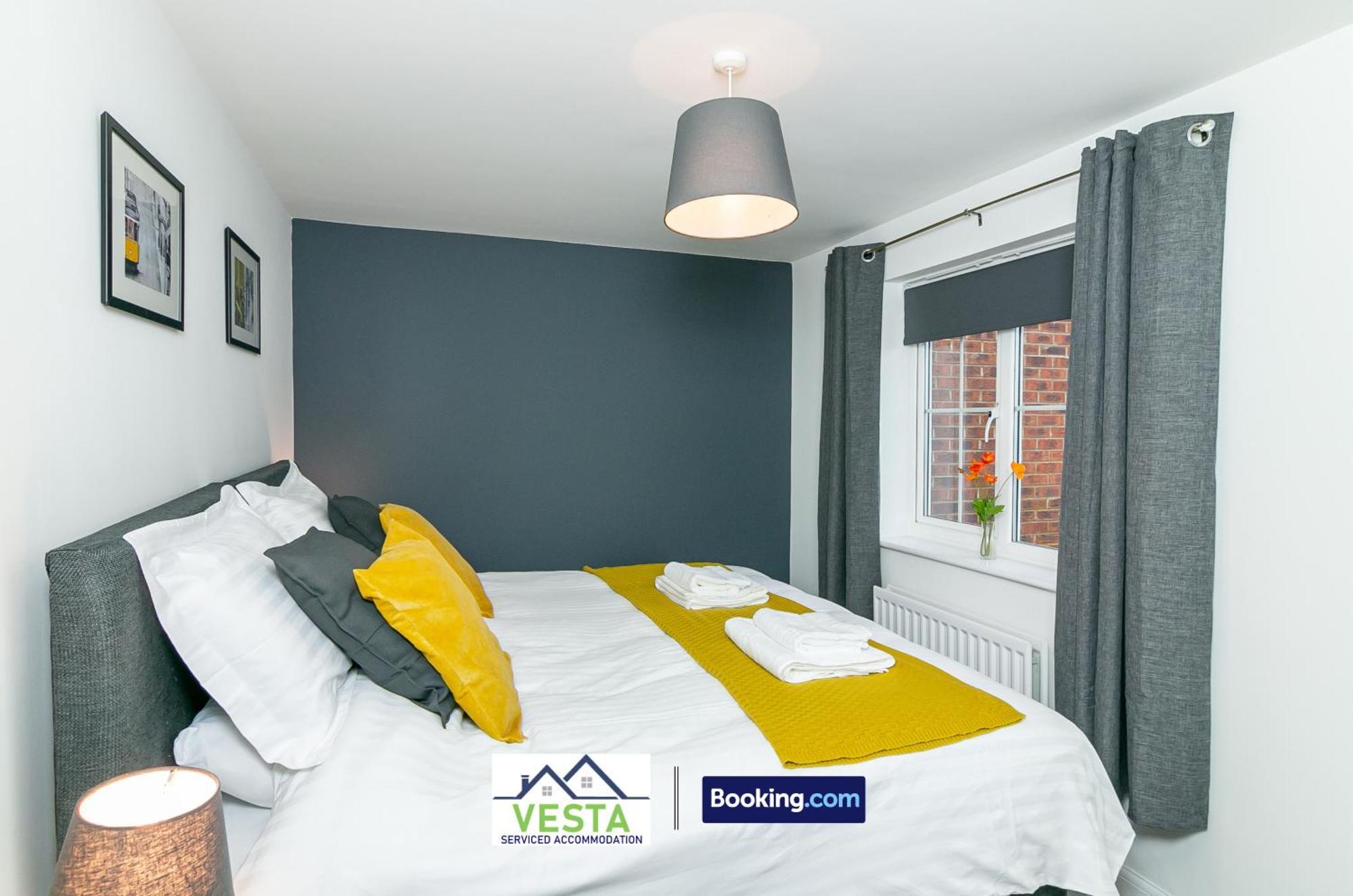 Three Bedroom Apartment By Vesta Serviced Accommodation & Short Lets Hatfield With Free Parking Kültér fotó