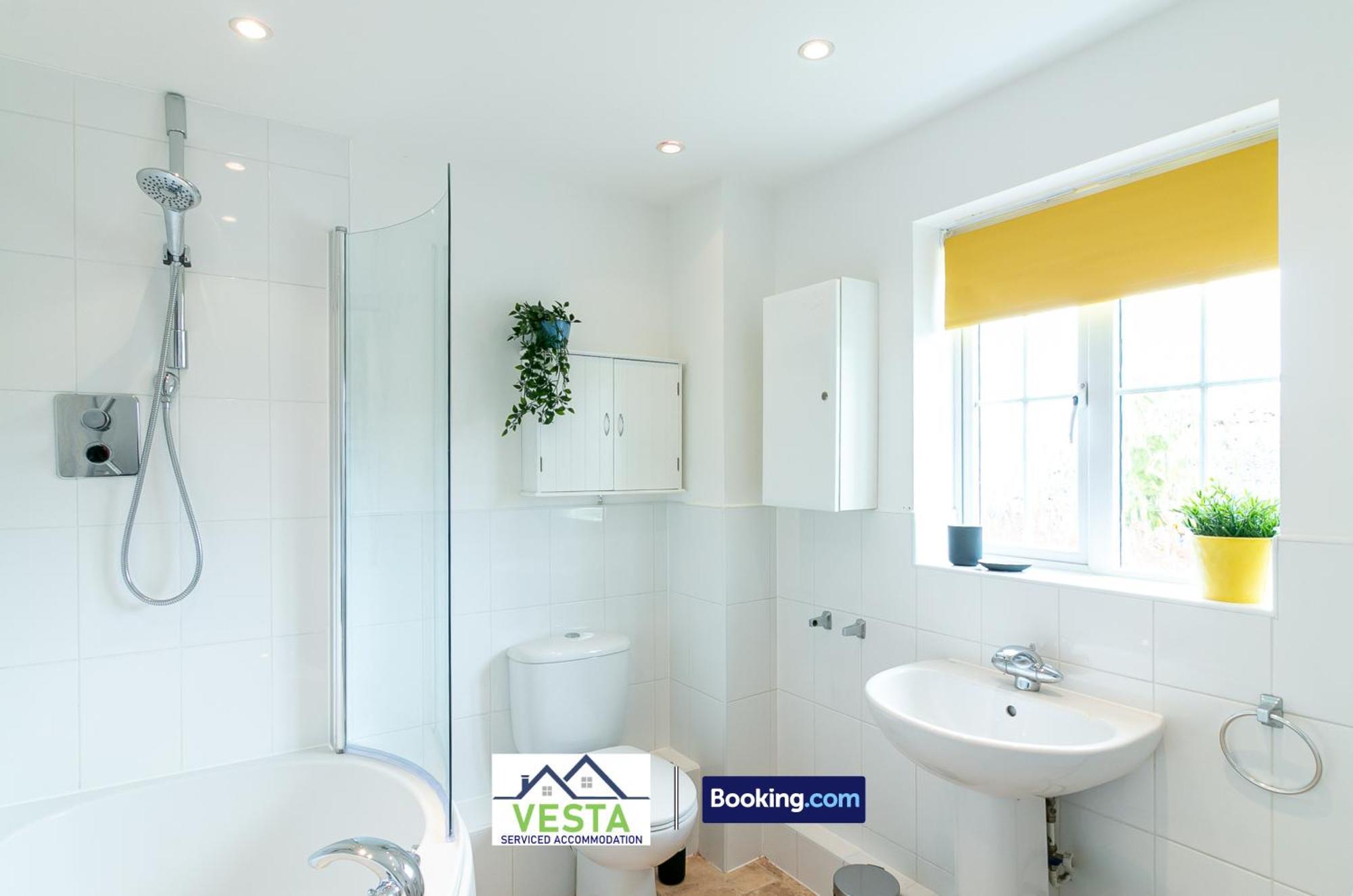 Three Bedroom Apartment By Vesta Serviced Accommodation & Short Lets Hatfield With Free Parking Kültér fotó